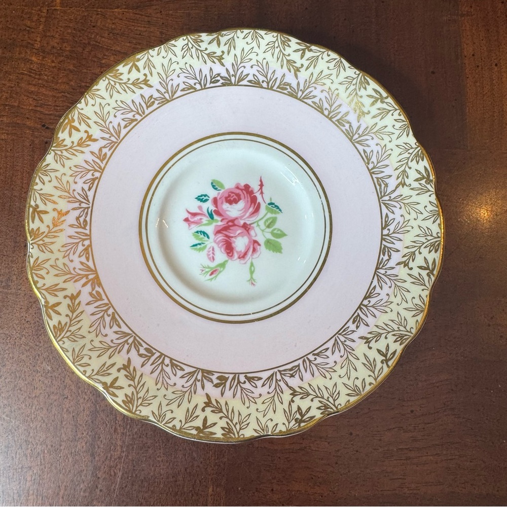 Royal Stafford Bone China Made in England Teacup Saucer Rose Roses